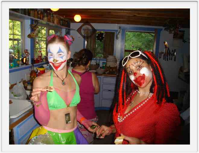 clowns in the kitchen